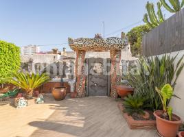 Houses (villa / tower), 257 m², Calle J. Salazar