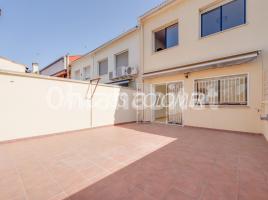 Houses (terraced house), 248 m², near bus and train