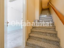 Houses (terraced house), 248 m², near bus and train