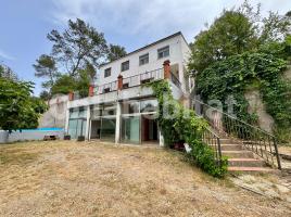  (xalet / torre), 136 m², près de bus et de train