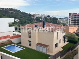  (unifamiliar aïllada), 369 m², presque neuf