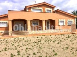 Casa (chalet / torre), 325 m², cerca de bus y tren, seminuevo, Calle Escorpí