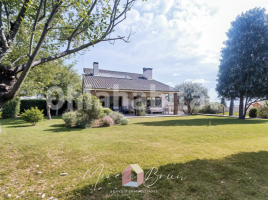  (xalet / torre), 330 m²