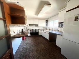 Pis, 120 m², prop de bus i tren