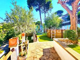 Houses (villa / tower), 219 m²