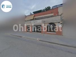 Alquiler local comercial, 98 m², cerca de bus y tren