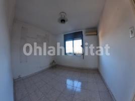 Piso, 74 m², cerca de bus y tren