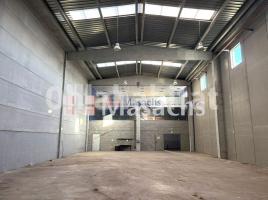 Louer , 800 m², Zona