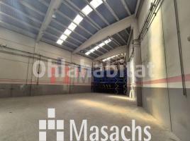 Louer , 850 m², Zona