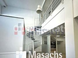 Louer , 320 m², Zona