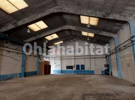 Nau industrial, 650 m², Zona
