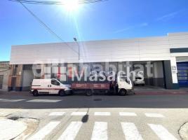 Louer , 900 m², Zona