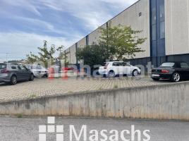 Louer , 500 m², Zona