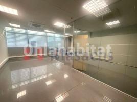Louer , 58 m², Zona