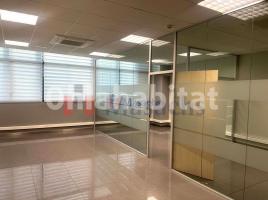 Louer , 58 m², Zona