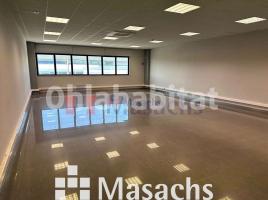 Louer , 104 m², Zona