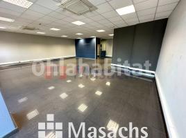 Louer , 123 m², Zona