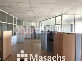 Louer , 260 m², Zona