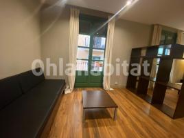 For rent study, 45 m², near bus and train, Calle dels Ases, 3