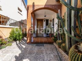 Houses (villa / tower), 138 m²