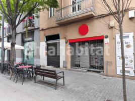 , 310 m², près de bus et de train, Paseo de Francesc Macià