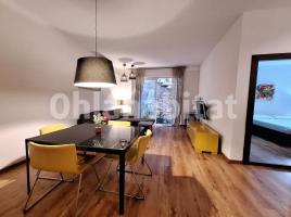Alquiler piso, 66 m², cerca de bus y tren, plaza Catalunya