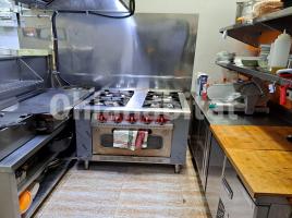 Alquiler local comercial, 122 m², La Salut