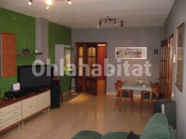 Piso, 112 m², cerca de bus y tren,  (Les Roquetes) 