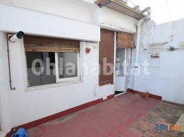 Houses (detached house), 299 m², near bus and train