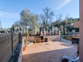 Casa (unifamiliar adosada), 336 m², cerca de bus y tren