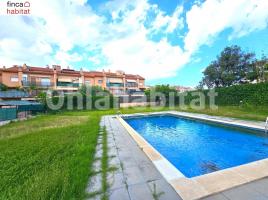 Piso, 70.45 m², cerca de bus y tren, seminuevo
