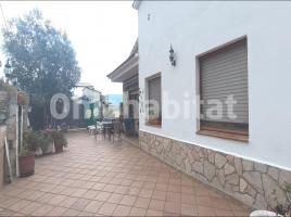  (unifamiliar aïllada), 207 m², près de bus et de train, La Batlloria