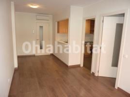 For rent flat, 57 m², near bus and train, almost new