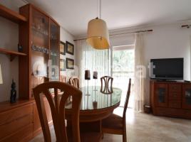 Pis, 101 m², prop de bus i tren