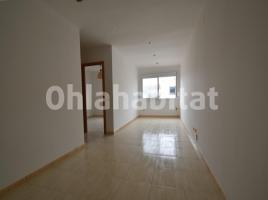 Flat, 58 m², near bus and train