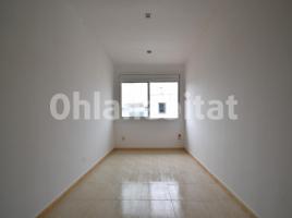Flat, 58 m², near bus and train