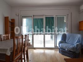 Flat, 85 m², near bus and train