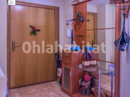 Piso, 78 m², cerca de bus y tren