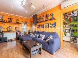 Flat, 92 m², near bus and train