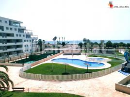 Alquiler apartamento, 91 m², cerca de bus y tren, seminuevo