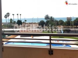 Alquiler apartamento, 91 m², cerca de bus y tren, seminuevo