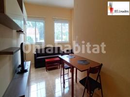 Piso, 49 m², cerca de bus y tren, seminuevo