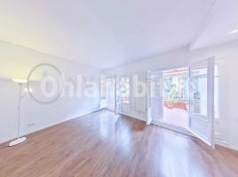 Alquiler ático, 73 m², cerca de bus y tren