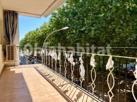 Piso, 80 m², cerca de bus y tren