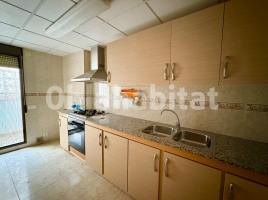 Dúplex, 84 m², cerca de bus y tren