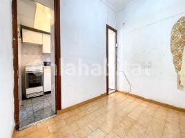Pis, 35 m², près de bus et de train, Plaça de Can Baro