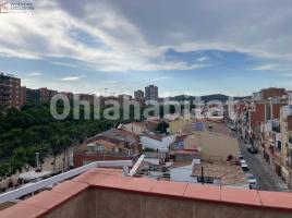 Àtic, 70 m², prop de bus i tren