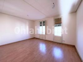 For rent flat, 60 m², close to bus and metro, Calle de València