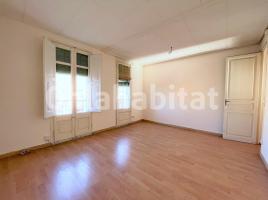 For rent flat, 60 m², close to bus and metro, Calle de València