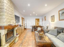 Houses (terraced house), 181 m², near bus and train, almost new, Alt Empordà